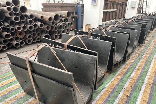 哪家厂家可按需定做锅炉煤斗稀土耐磨花季传谋网站？